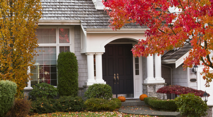 fall decorating ideas for your home's exterior