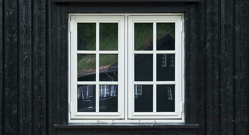 what is a casement window?